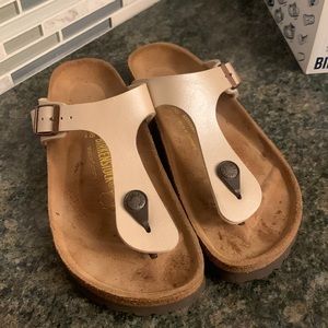Birkenstock Gizeh Size 38.  Like new